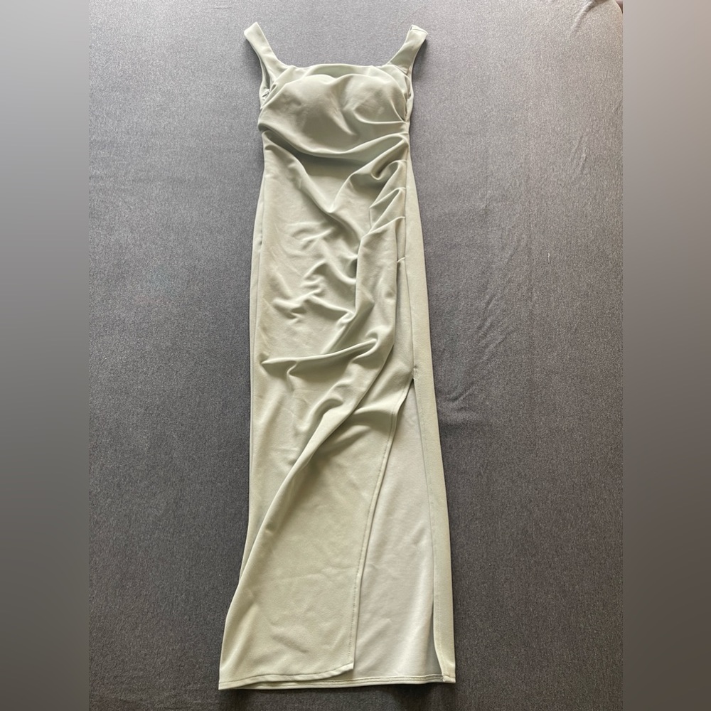 Green side slit midi dress with removable bra pad